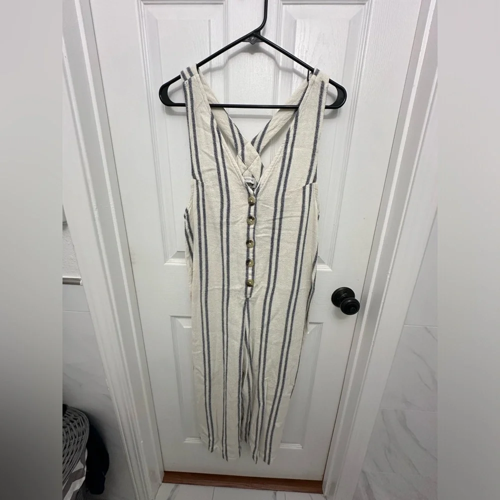 Jumpsuit - Picture 2 of 6